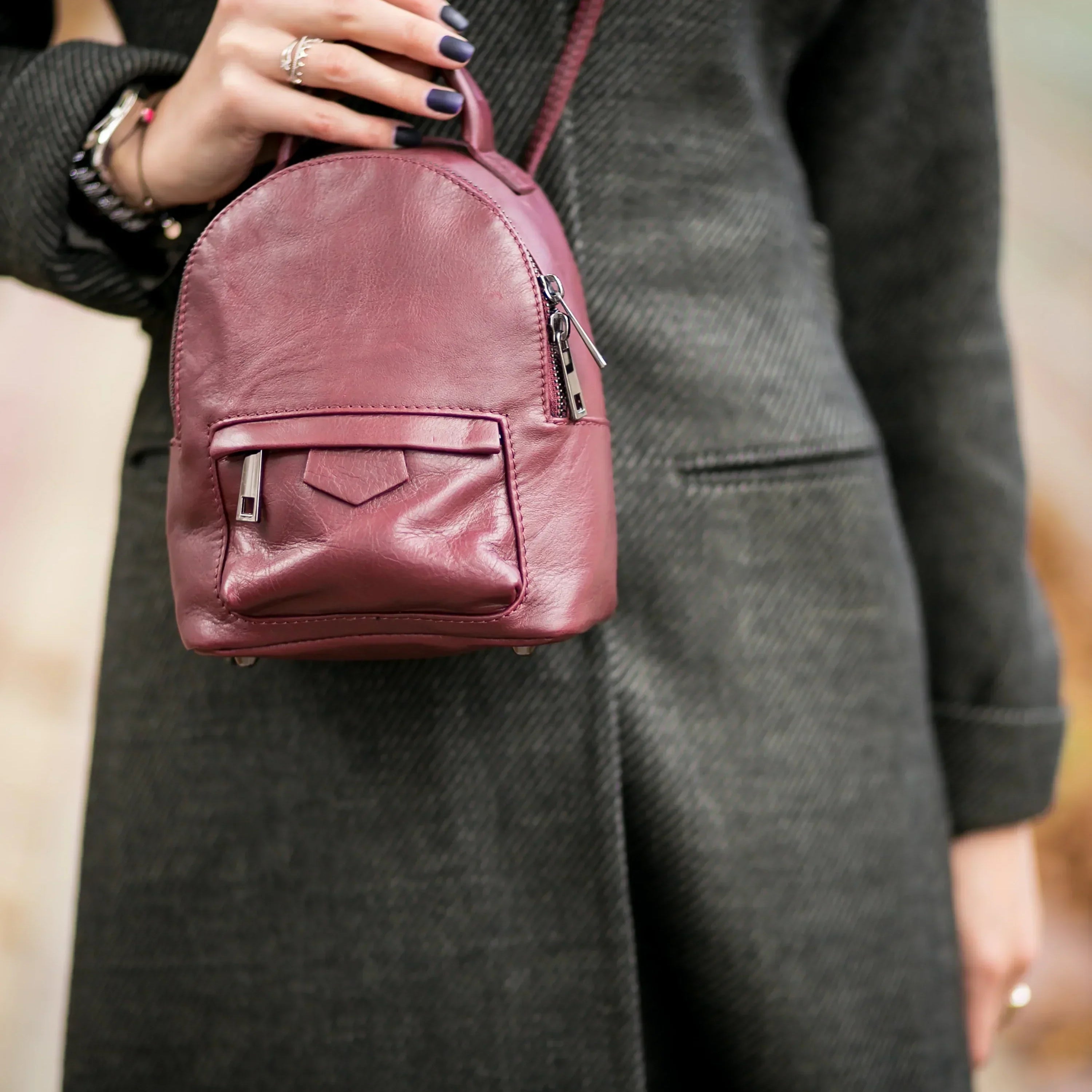 Comment porter une besace pour femme?